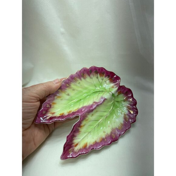 Vintage Hand-Painted Leaf-Shaped Ceramic Dish From Japan - Picture 4 of 5